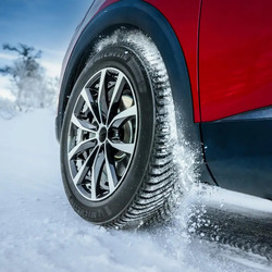 Verstärkte Leistung auf verschneiten Straßen